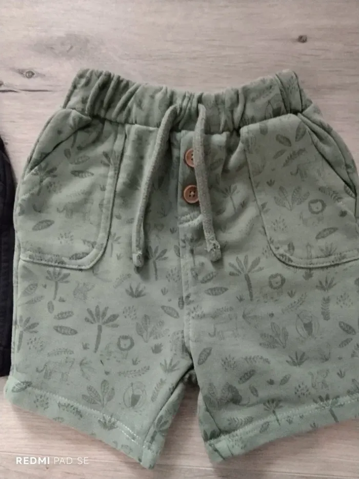 Lot de 2 shorts 9 mois - photo numéro 3