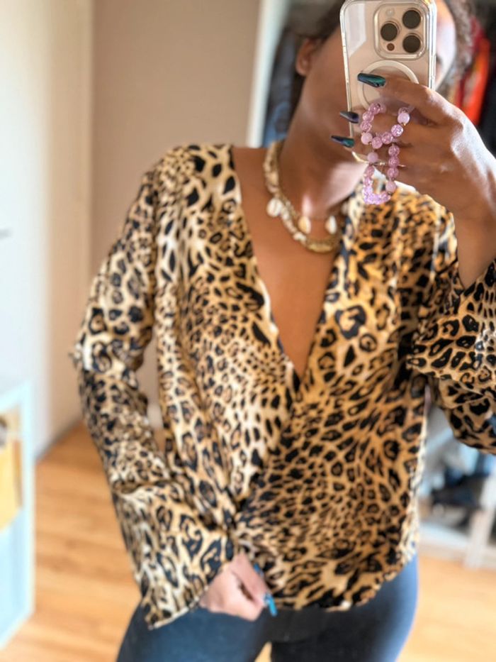 Blouse décolleté léopard shein satin - photo numéro 2