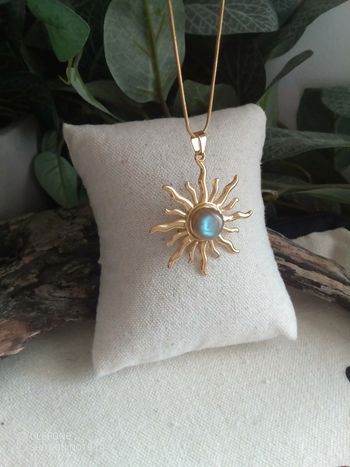 Collier soleil et pierre de Labradorite à flash bleu