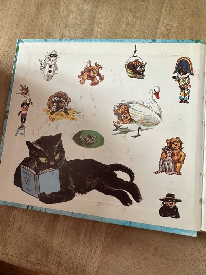 Livre rare - Caroline Les 7 câlins de la semaine (volets verts) album Pierre Probst Hachette - photo numéro 4