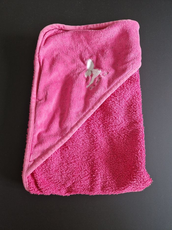 Cape de bain kitchoun flushia lapin