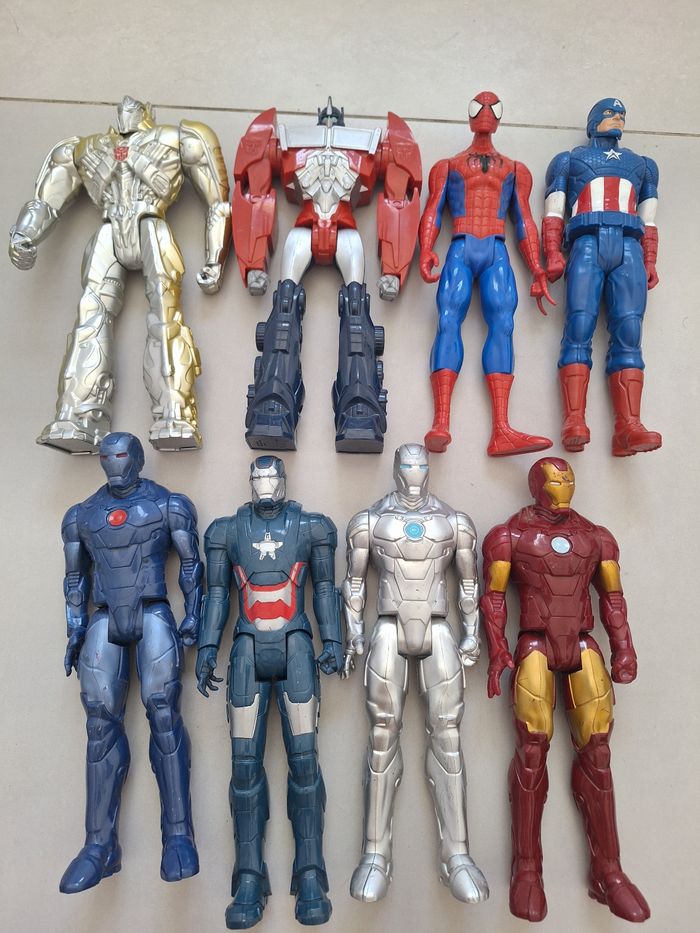 Lot 8 figurines marvel avenger Transformers