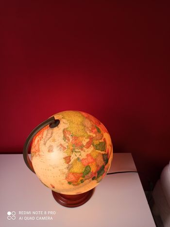 Lampe mappemonde