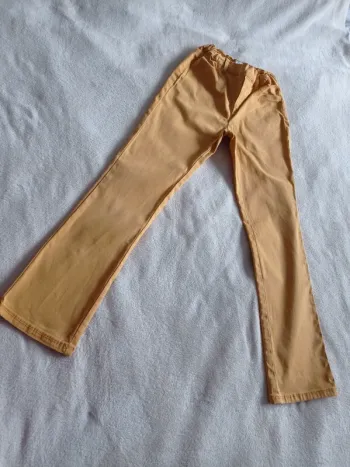 Jeans ceinture élastique. La Halle 12ans