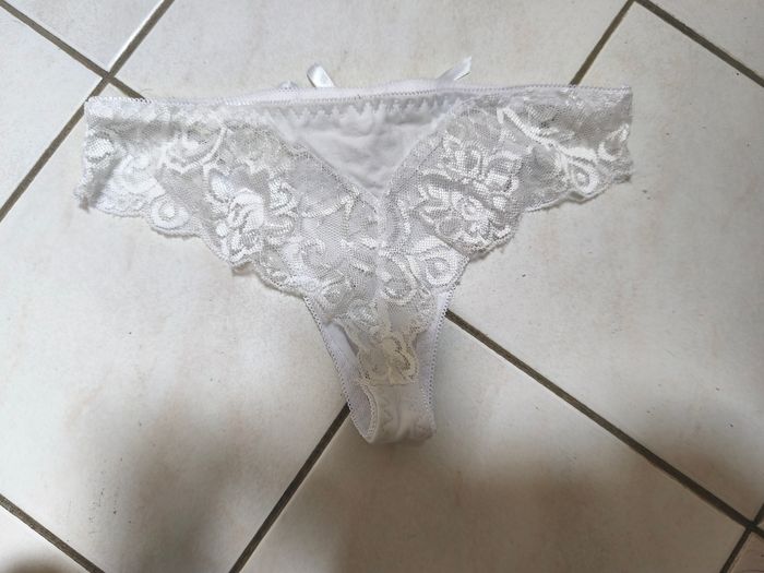 Tanga blanc - photo numéro 2