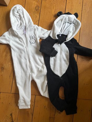 Sur pyjama en très bon état taille 12 mois