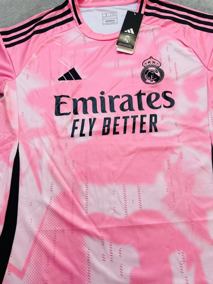 Maillot concept foot Réal Madrid rose taille s - photo numéro 4