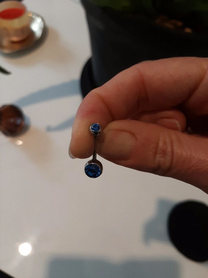 Piercing nombril - photo numéro 3