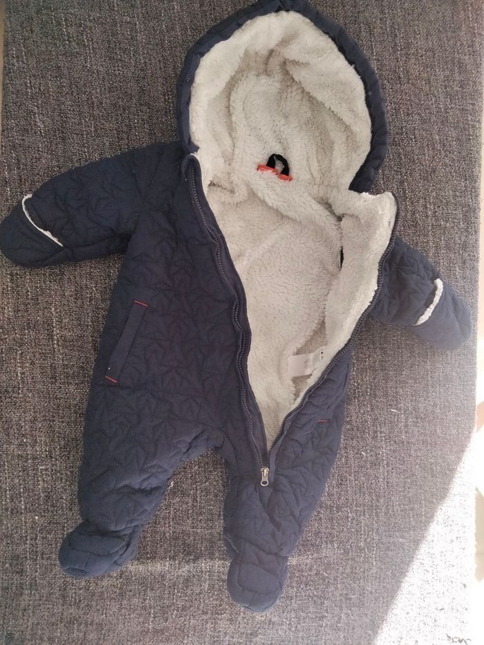 Combinaison superman naissance à 3 mois - photo numéro 2