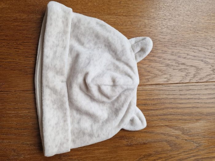 Joli ensemble 1 pièce avec pieds et chapeau - photo numéro 2