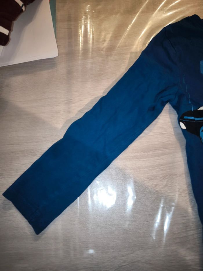 Tee shirt longue manches bleu marine voiture - photo numéro 3