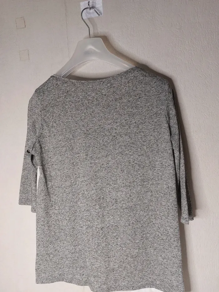 Tee-shirt  léger imprimé gris - blanc " camaïeu" - photo numéro 3