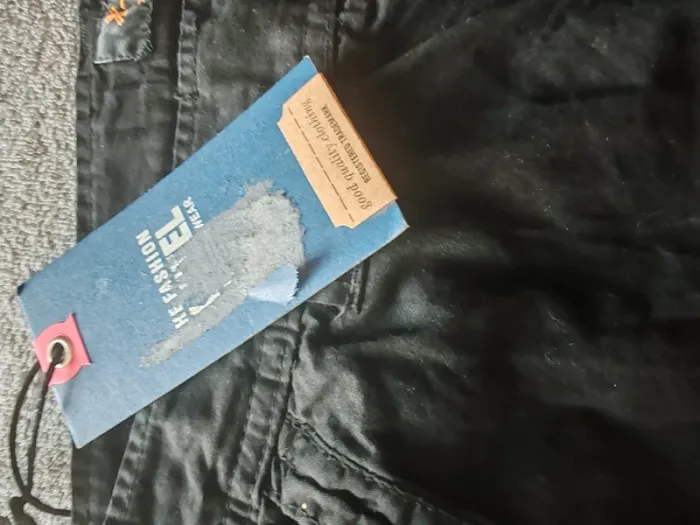Bermuda cargo X-FEEL Collection noir 3/4 taille 42 FR – Neuf avec étiquette - photo numéro 6