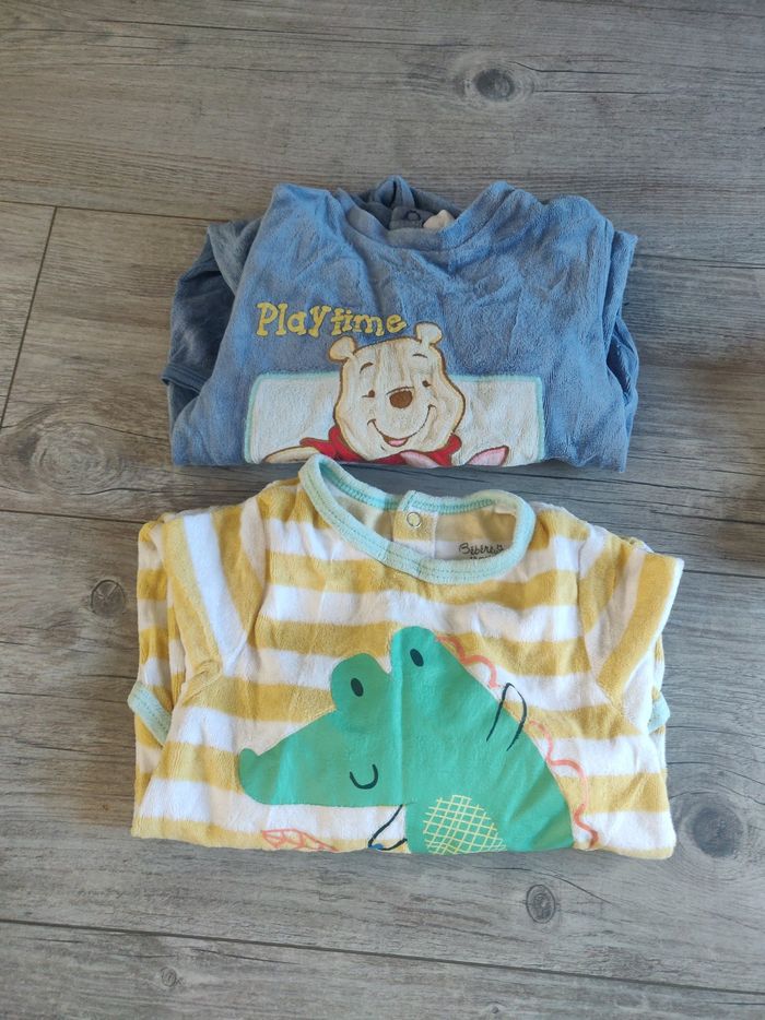 2 pyjamas polaire Disney bon état 18 mois