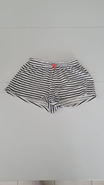 Short rayé en 12 ans