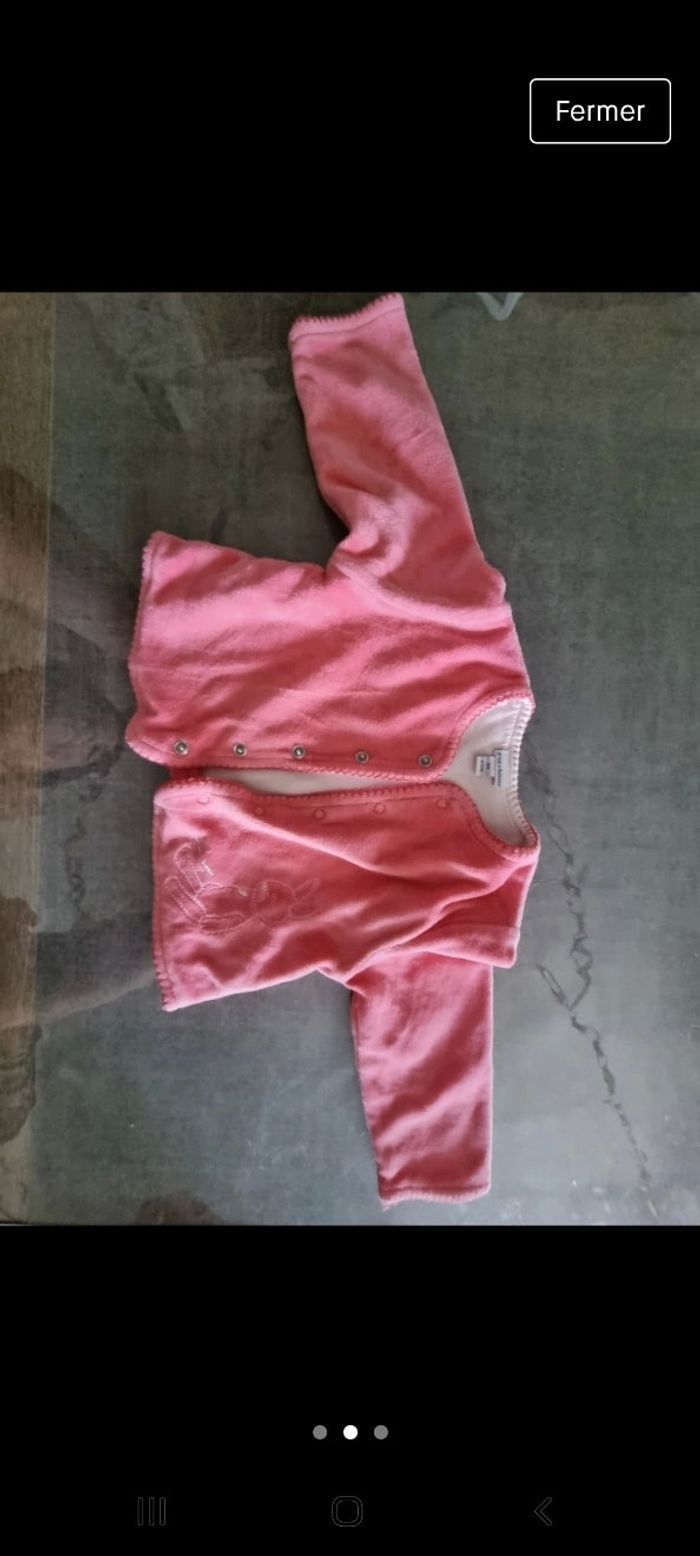 Gilets 6 mois - photo numéro 3