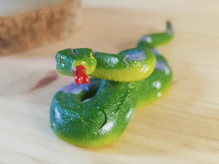 Figurine serpent boa Animal de l'Amazonie - photo numéro 2