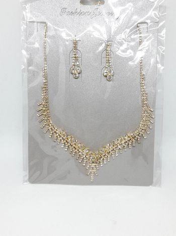 Parure collier et boucles d'oreilles