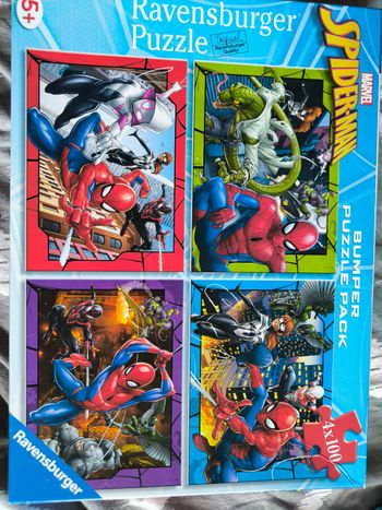 4 puzzles 100 pièces spiderman