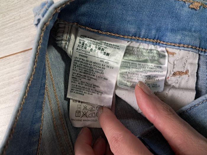 Jeans levi's super skinny 710 25w L32 - photo numéro 3