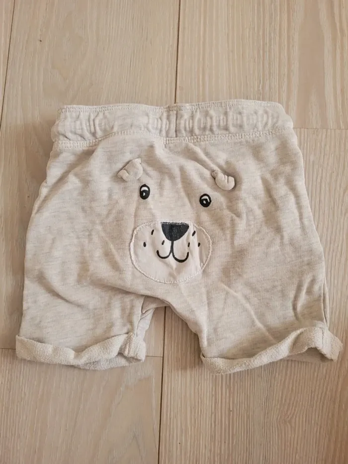 Short en coton H&M 1 an - photo numéro 2