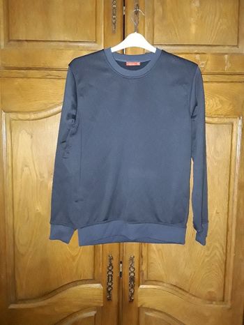 SWEAT TISSAIA NEUF SANS ETIQUETTE TAILLE M