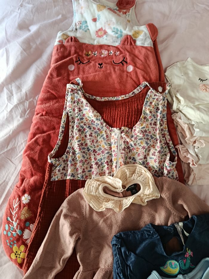 Lot vêtements fille 6 mois - photo numéro 10