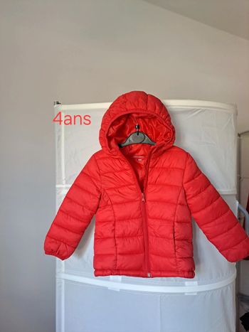Blouson à capuche rouge léger mixte