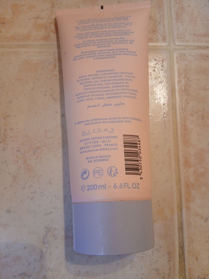 Lait corporel parfumé Amore Mio - photo numéro 2