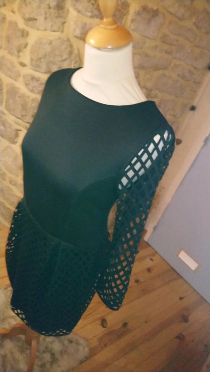 Superbe robe très originale Kookai taille M soit 38/40