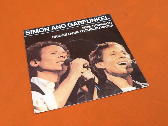 Vinyle 45 tours Simon and Garfunkel Mrs Simon (1982) - photo numéro 5