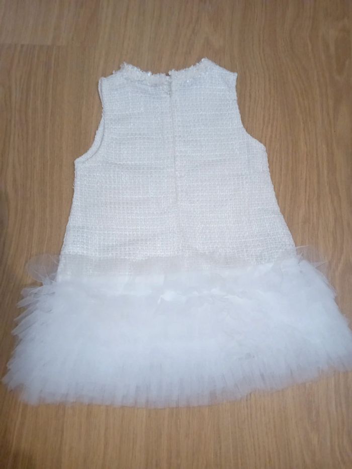 Robe avec froufrou - photo numéro 2