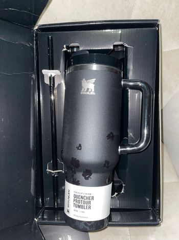 Gourde Stanley x Jennie 