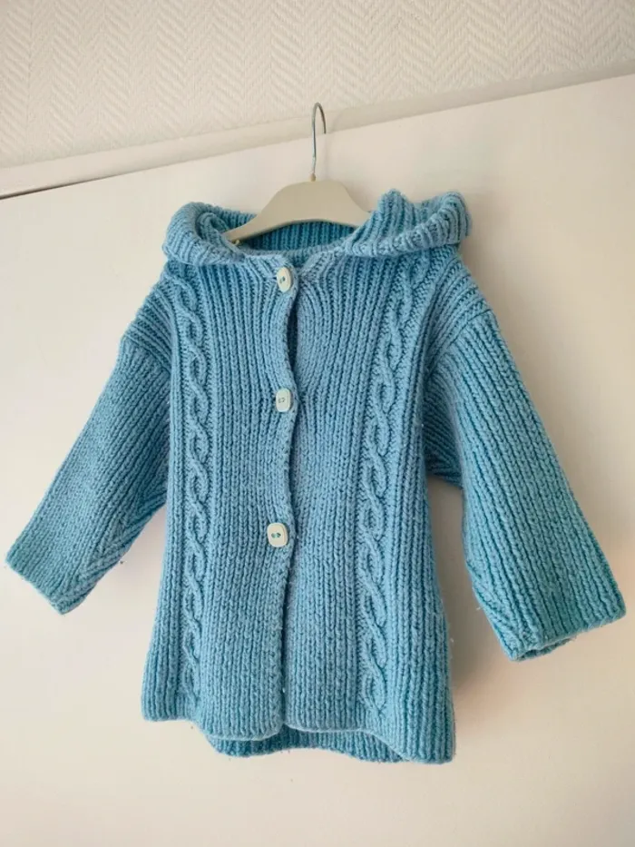 Gilet bleu fait main 18/24mois