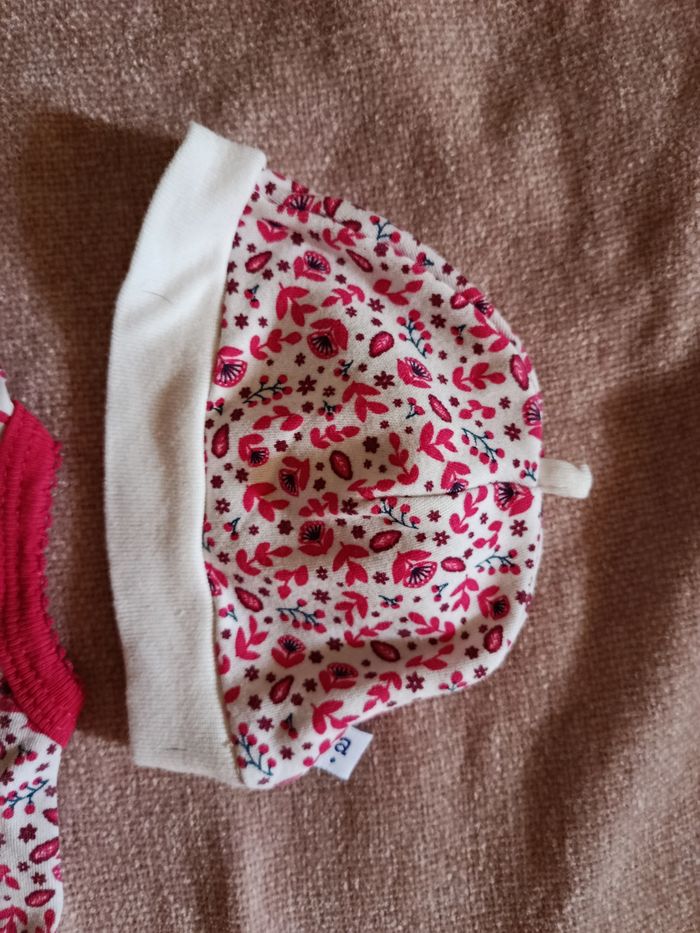 Ensemble pyjama, bonnet et bodie. - photo numéro 4