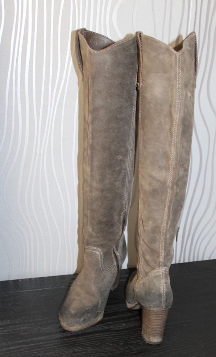 bottes hautes en cuir retourné effet vieilli talon haut et large = 8 cms - photo numéro 2
