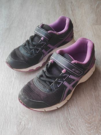 Basket fille Asics pointure 30