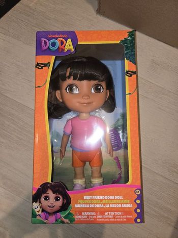 Poupee dora neuve