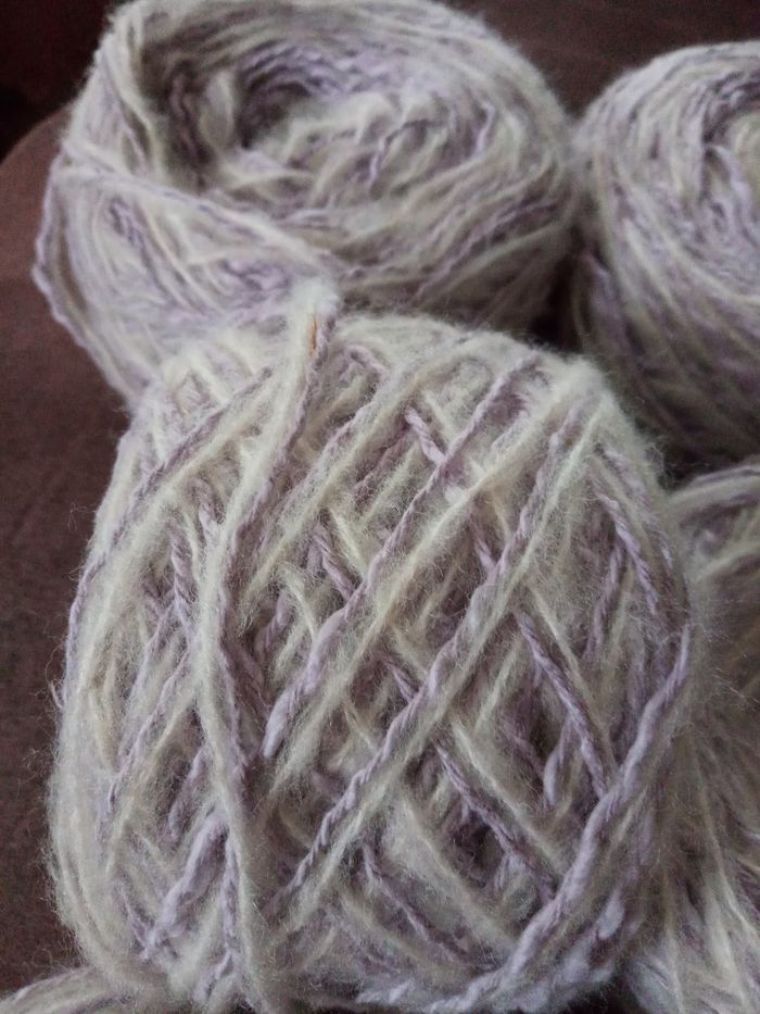 Lot de 6 Pelotes Fantaisies Tons Mauves et Blancs (365g) - photo numéro 3