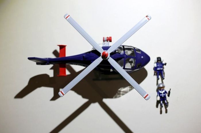 Playmobil hélicoptère police + 2 personnages police