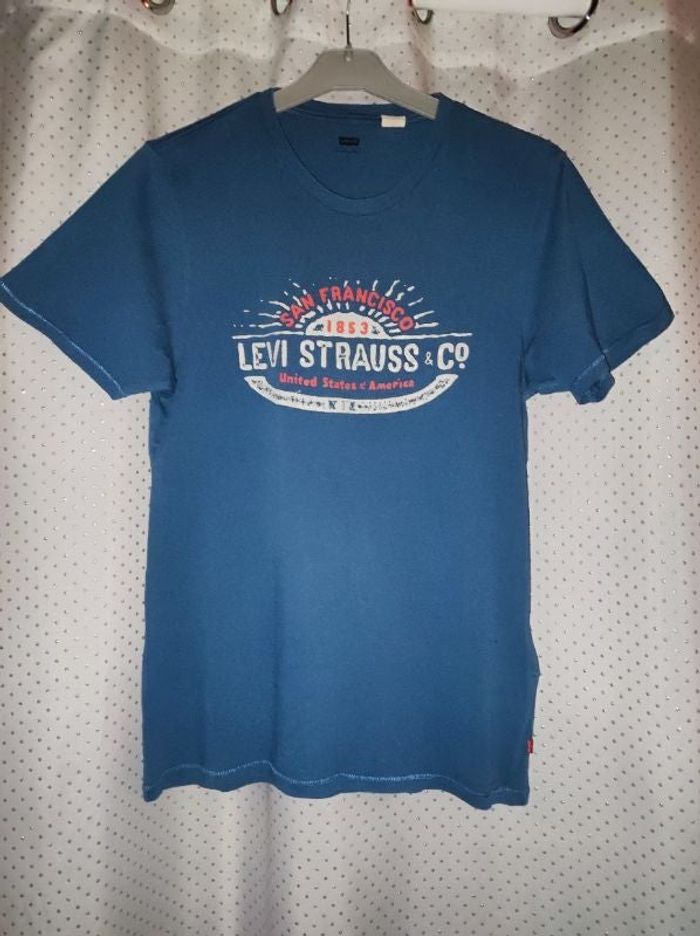 T-shirt Levi's bleu taille S TBE