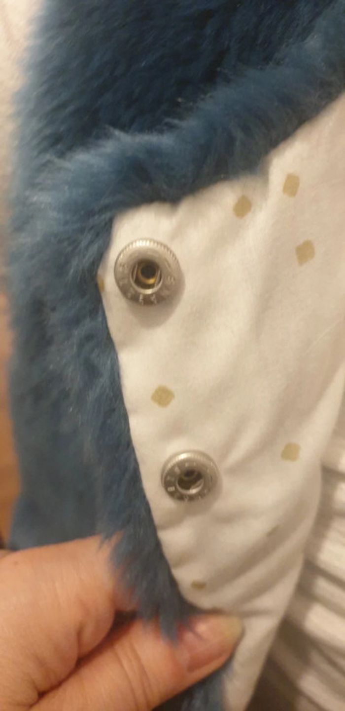 Gilet sans manche fourrure 8 ans - photo numéro 4