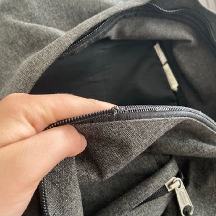 Sac eastpak fermeture à réparer - photo numéro 3