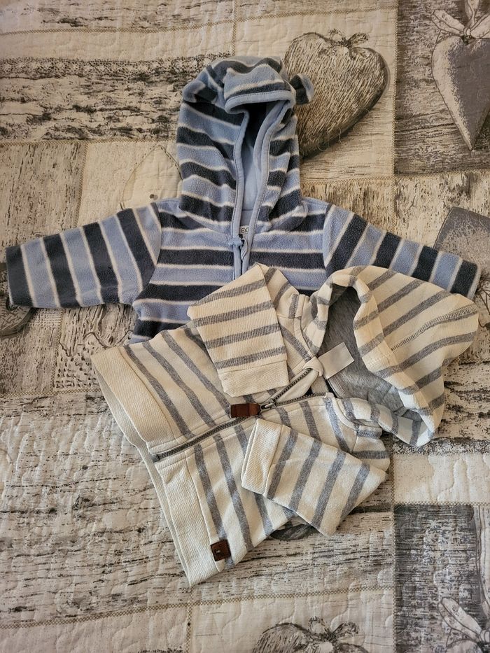 Gros lot vêtements garçon taille 1 mois - photo numéro 2
