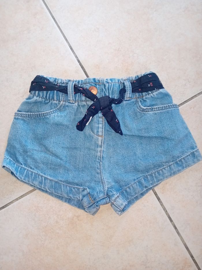 Short en jean 9 mois