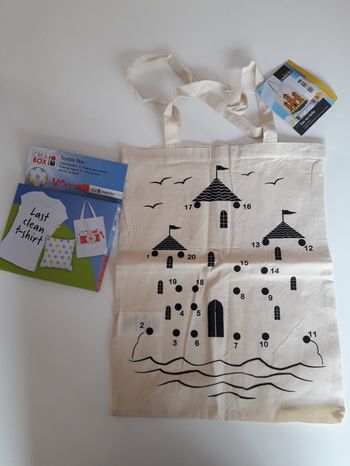 Sac à colorier et feutres textiles DIY