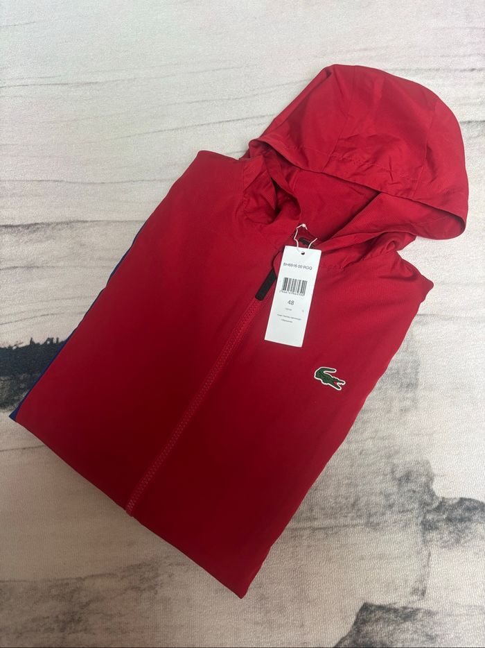 Veste d’extérieur/survêtementLacoste rouge et bleu taille S 46/48