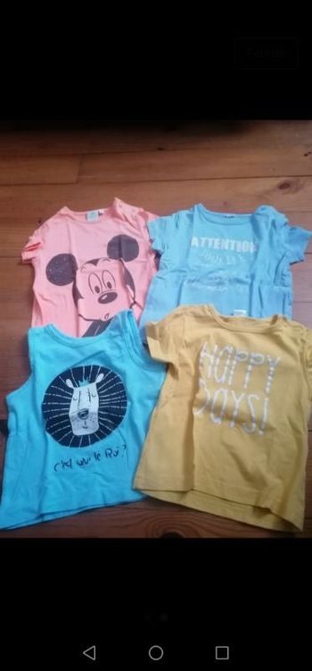 Lot de 4 t-shirts dont 1 debardeur 18 mois