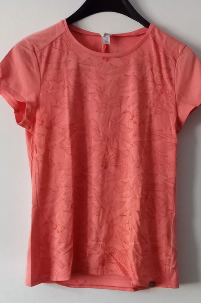 T-shirt fleuri - photo numéro 2