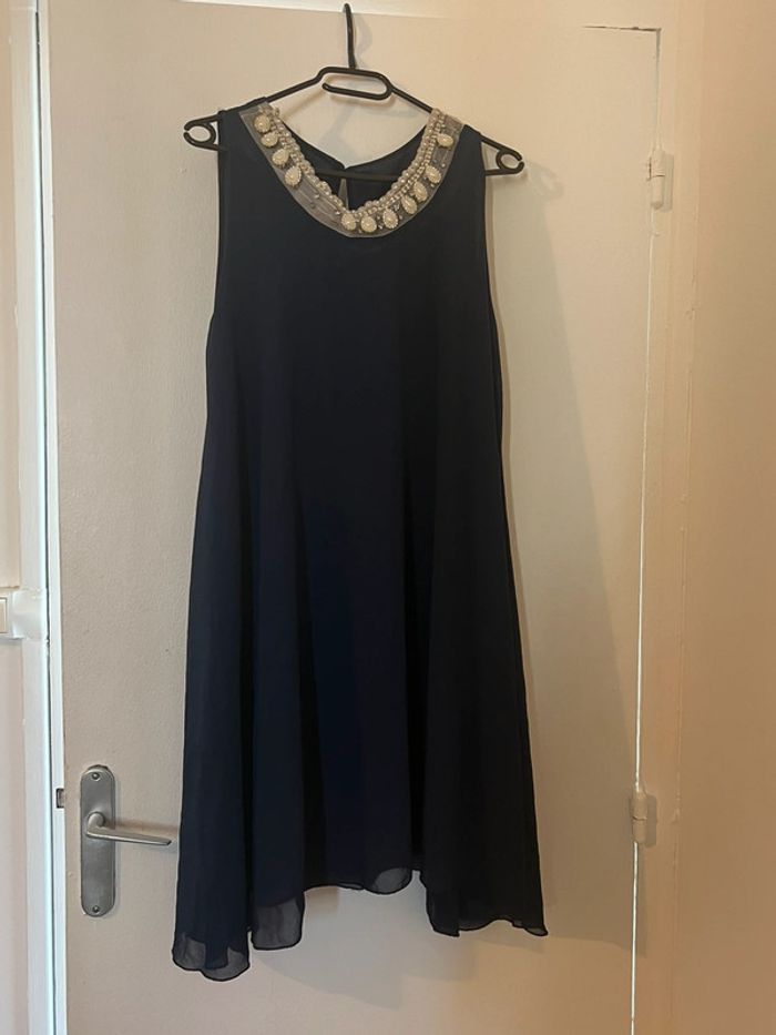 Robe courte sans manches - photo numéro 3